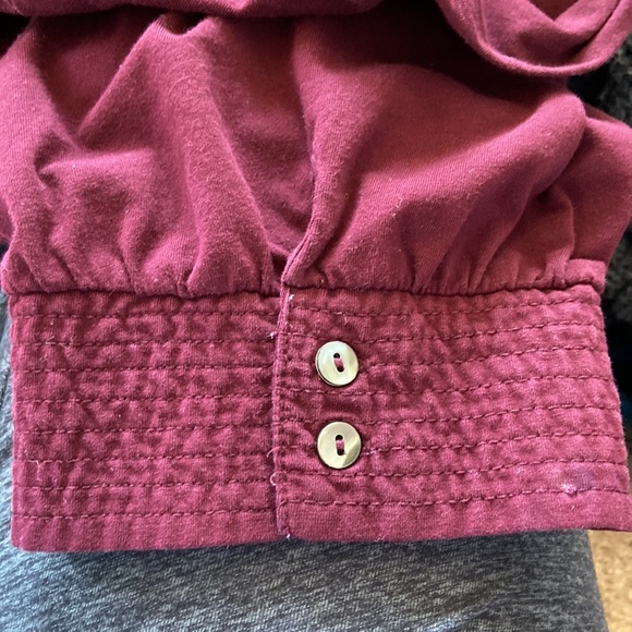 Loose turtle neck shirt - Picture 2 of 2